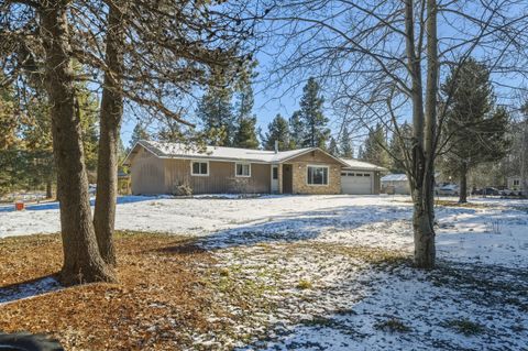 Tiny photo for 53262 Riverview Drive, La Pine, OR 97739 (MLS # 220213593)