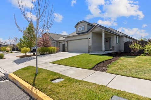 2426 NW Ivy Way Redmond OR 97756