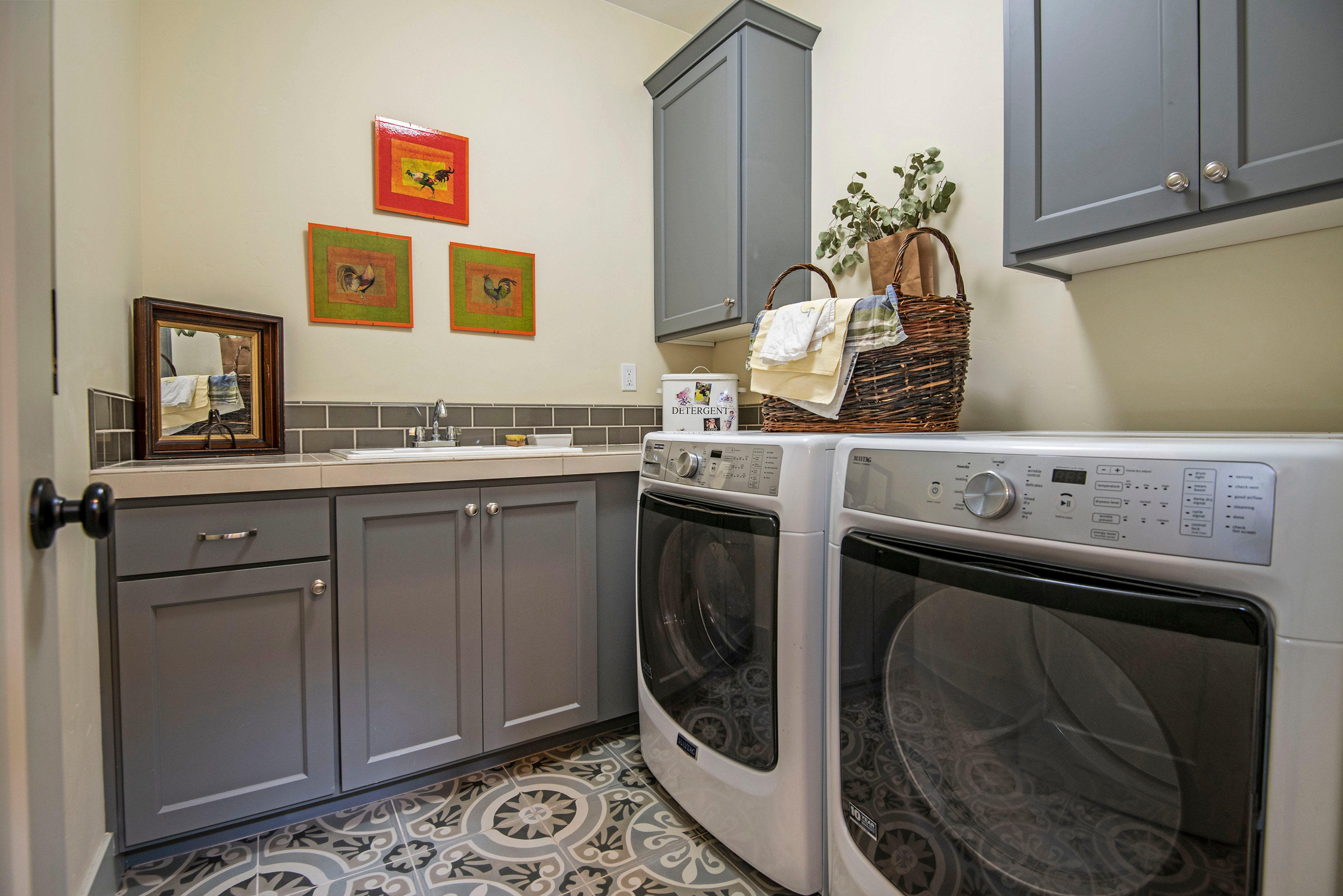 Pine Meadow Vill - Residential