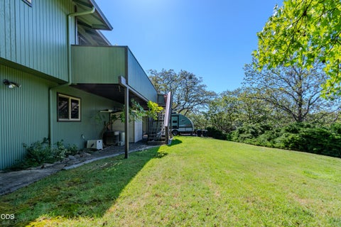 Tiny photo for 132 High Oak Drive, Medford, OR 97504 (MLS # 220226777)