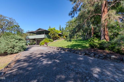 Tiny photo for 132 High Oak Drive, Medford, OR 97504 (MLS # 220226777)