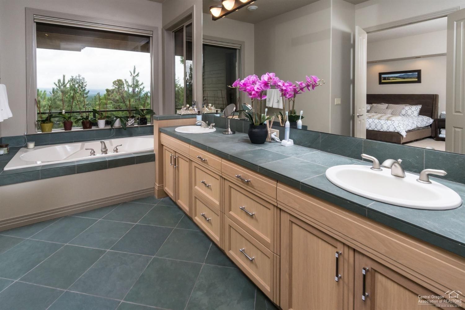 Awbrey Butte - Residential