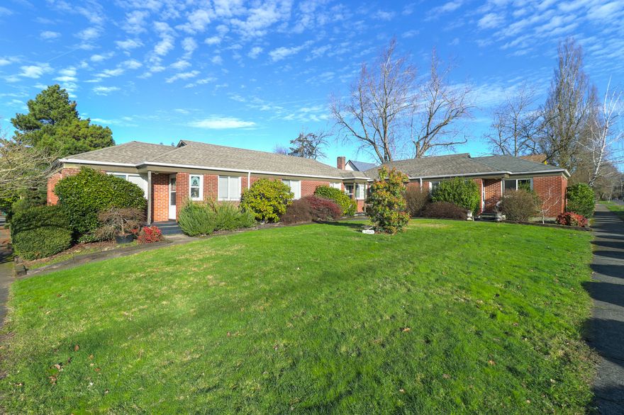 4 Plex in Alberta Arts On .20 Acre Lot. Large front yard. Updated interiors. Newer furnaces & water heaters. Hardwoods throughout. 4 lockable/rentable 8X7 storage units in 950sqft basement w laundry. Two units are 2 bedrooms & two are 1 bedrooms. All newer tile tub surrounds. Strong rents. New Ikea kitchen in unit 4 in 2020. Only blocks from Alberta St. fully fenced backyard. Great investment opportunity or would be great for owner occupant. Don't miss out on this one!