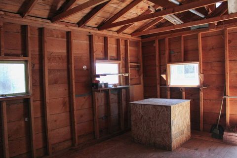 Tiny photo for 16650 Willow Lane, La Pine, OR 97739 (MLS # 220207090)