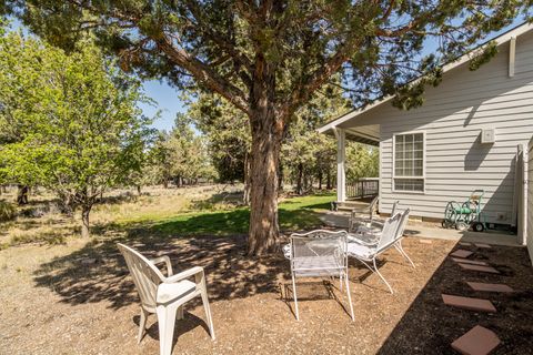 Tiny photo for 892 NW Chelsea Loop, Bend, OR 97703 (MLS # 220220163)