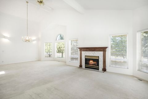 Tiny photo for 892 NW Chelsea Loop, Bend, OR 97703 (MLS # 220220163)