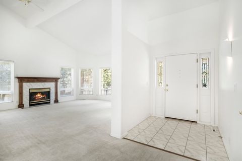 Tiny photo for 892 NW Chelsea Loop, Bend, OR 97703 (MLS # 220220163)