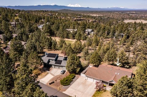 Tiny photo for 892 NW Chelsea Loop, Bend, OR 97703 (MLS # 220220163)