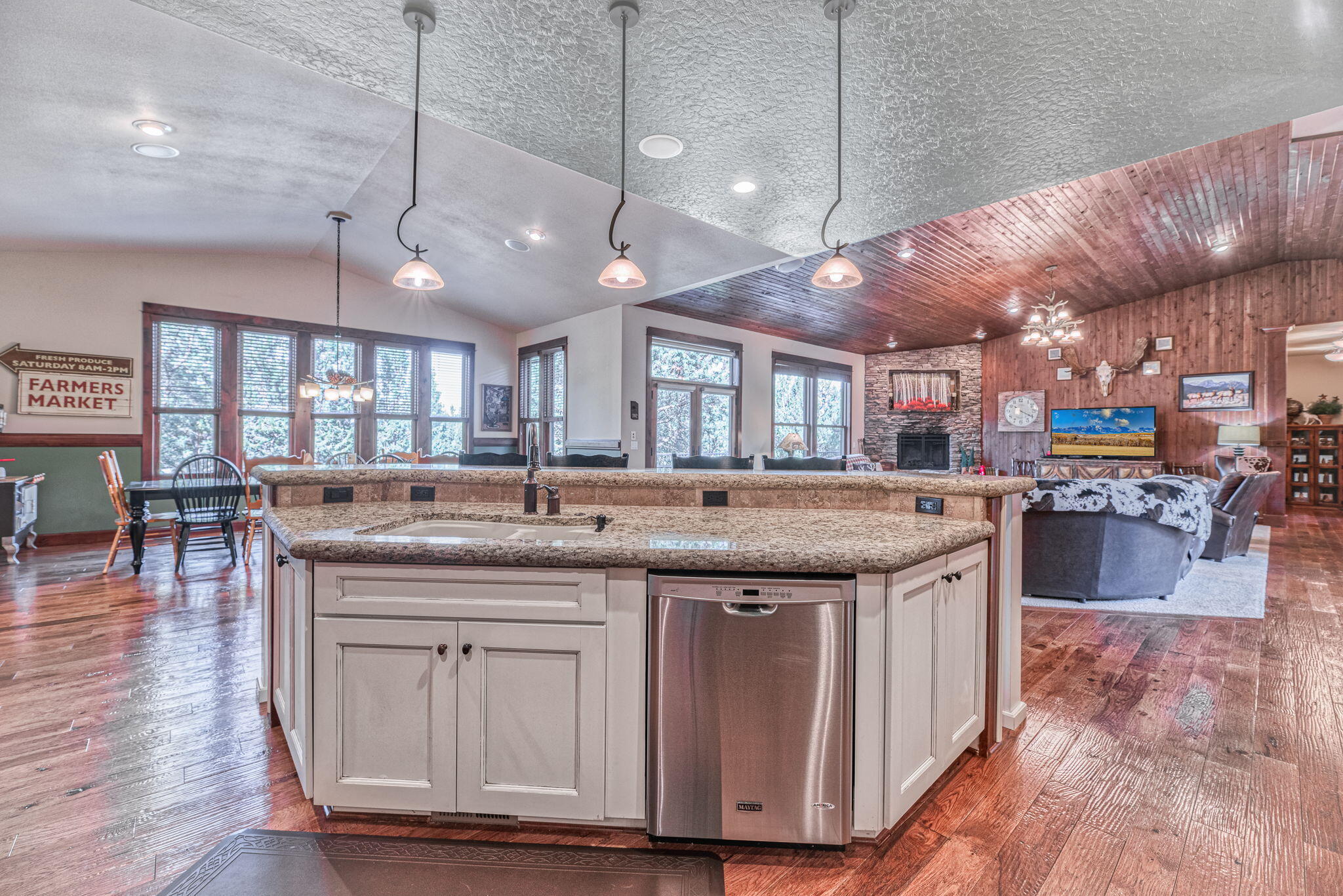 Eagle Crest - Residential