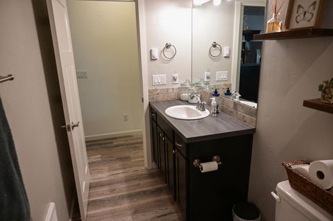 Tiny photo for 64618 Strickler Avenue, Bend, OR 97703 (MLS # 220215265)