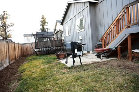 Tiny photo for 64618 Strickler Avenue, Bend, OR 97703 (MLS # 220215265)