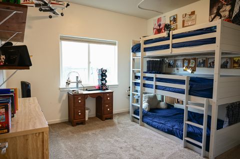 Tiny photo for 64618 Strickler Avenue, Bend, OR 97703 (MLS # 220215265)