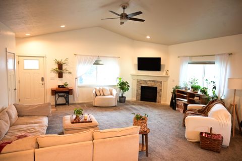 Tiny photo for 64618 Strickler Avenue, Bend, OR 97703 (MLS # 220215265)