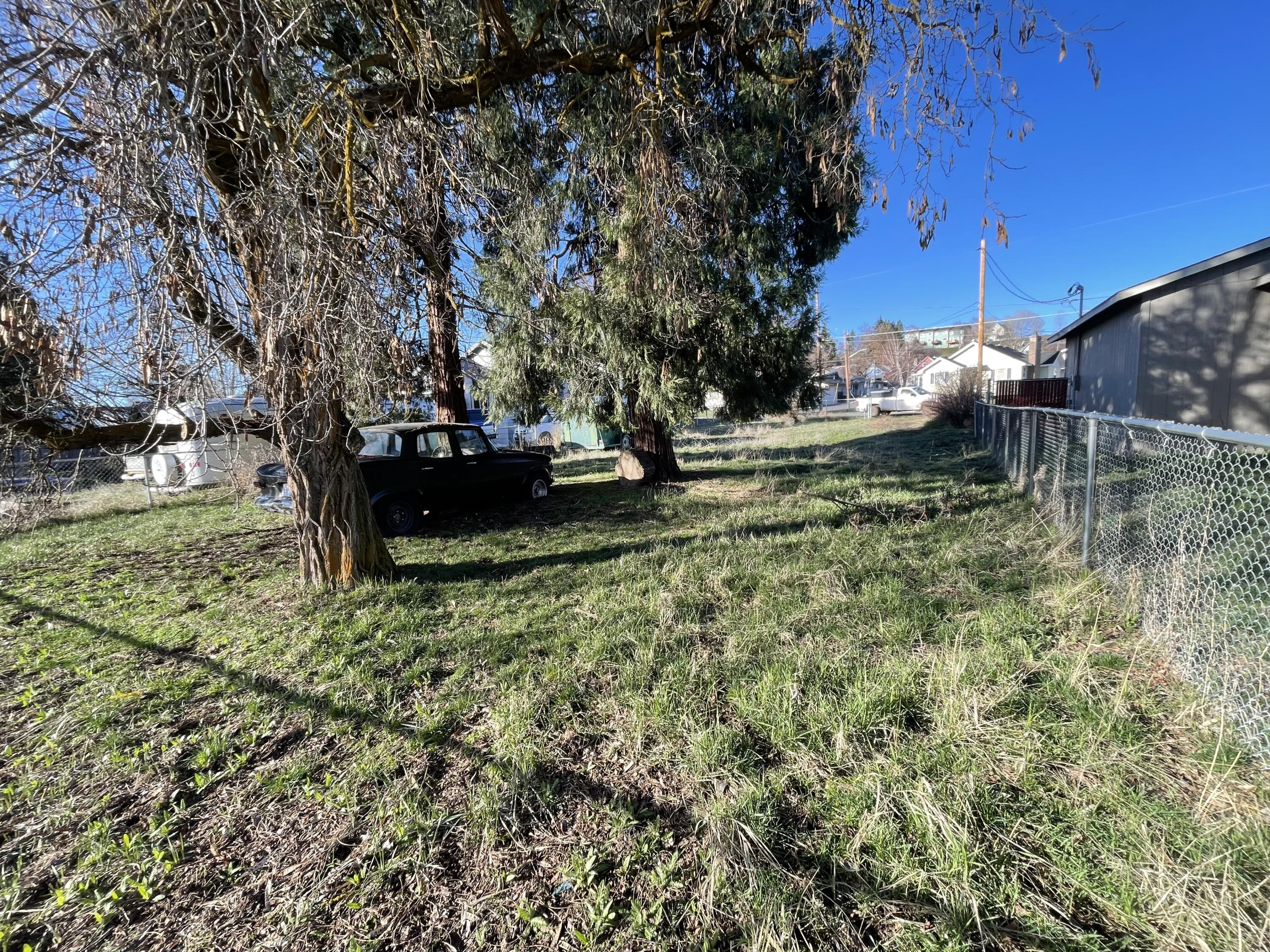 Klamath Falls -Hot Springs Addition - Land