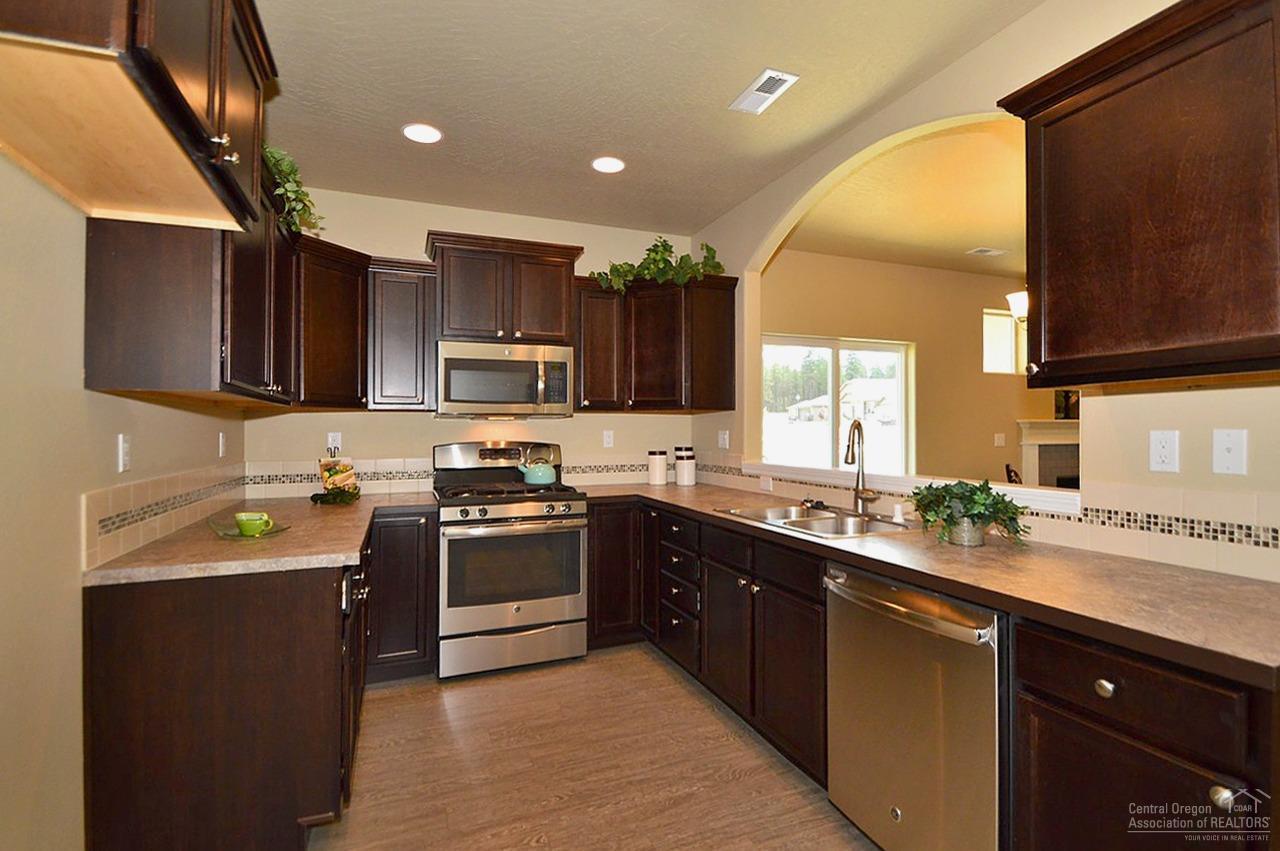 Maple Meadows - Residential