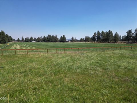 Tiny photo for 69175 Holmes Road, Sisters, OR 97759 (MLS # 220225624)
