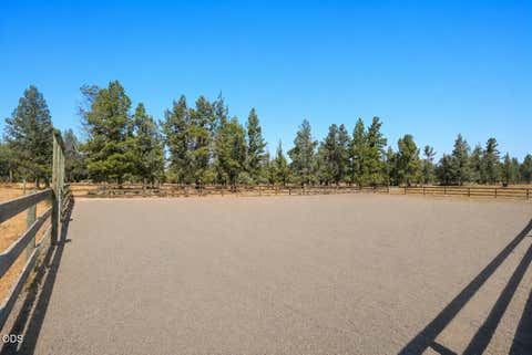 Tiny photo for 69175 Holmes Road, Sisters, OR 97759 (MLS # 220225624)