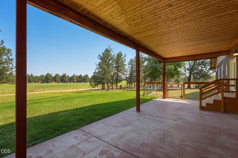 Tiny photo for 69175 Holmes Road, Sisters, OR 97759 (MLS # 220225624)