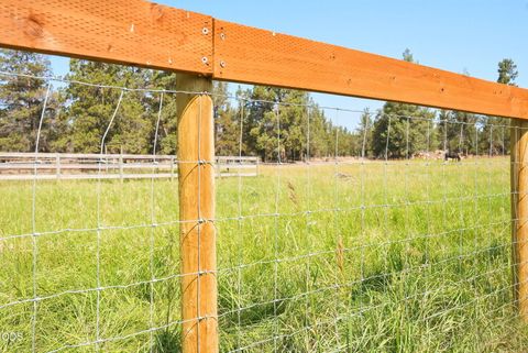 Tiny photo for 69175 Holmes Road, Sisters, OR 97759 (MLS # 220225624)