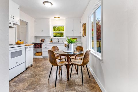 Tiny photo for 1245 Park Avenue NE, Salem, OR 97301 (MLS # 220211581)