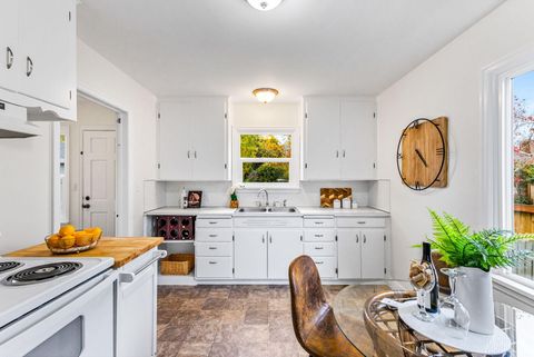 Tiny photo for 1245 Park Avenue NE, Salem, OR 97301 (MLS # 220211581)