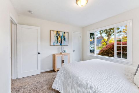 Tiny photo for 1245 Park Avenue NE, Salem, OR 97301 (MLS # 220211581)