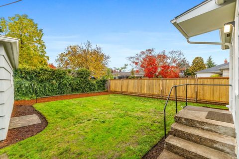 Tiny photo for 1245 Park Avenue NE, Salem, OR 97301 (MLS # 220211581)