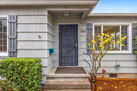 Tiny photo for 1245 Park Avenue NE, Salem, OR 97301 (MLS # 220211581)