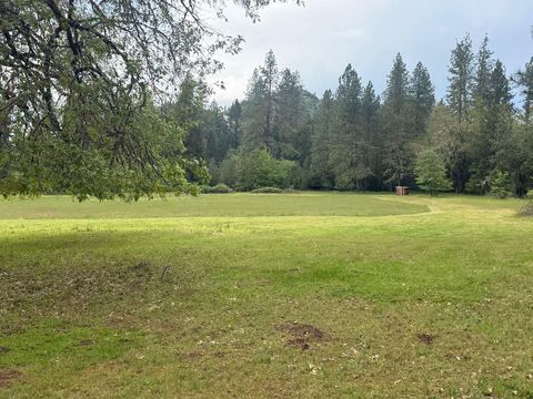 Photo of 1100 Southside Road, Grants Pass, OR 97527 (MLS # 220219889)