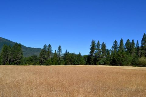 Tiny photo for 1100 Southside Road, Grants Pass, OR 97527 (MLS # 220219889)