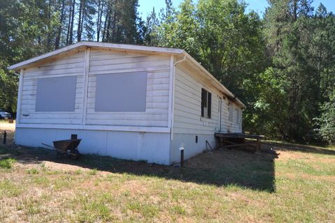 Tiny photo for 1100 Southside Road, Grants Pass, OR 97527 (MLS # 220219889)