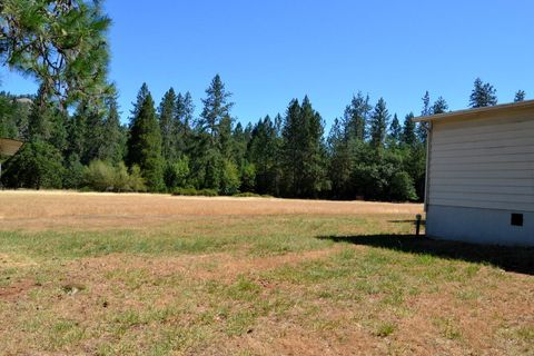 Tiny photo for 1100 Southside Road, Grants Pass, OR 97527 (MLS # 220219889)