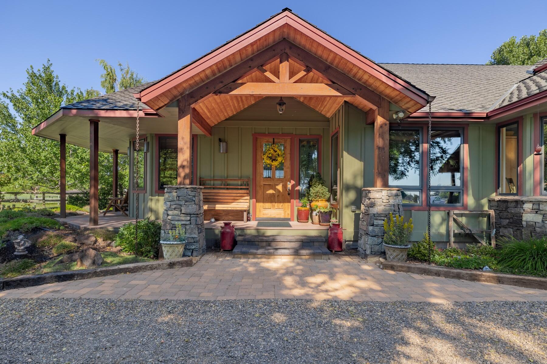 66255 White Rock Loop