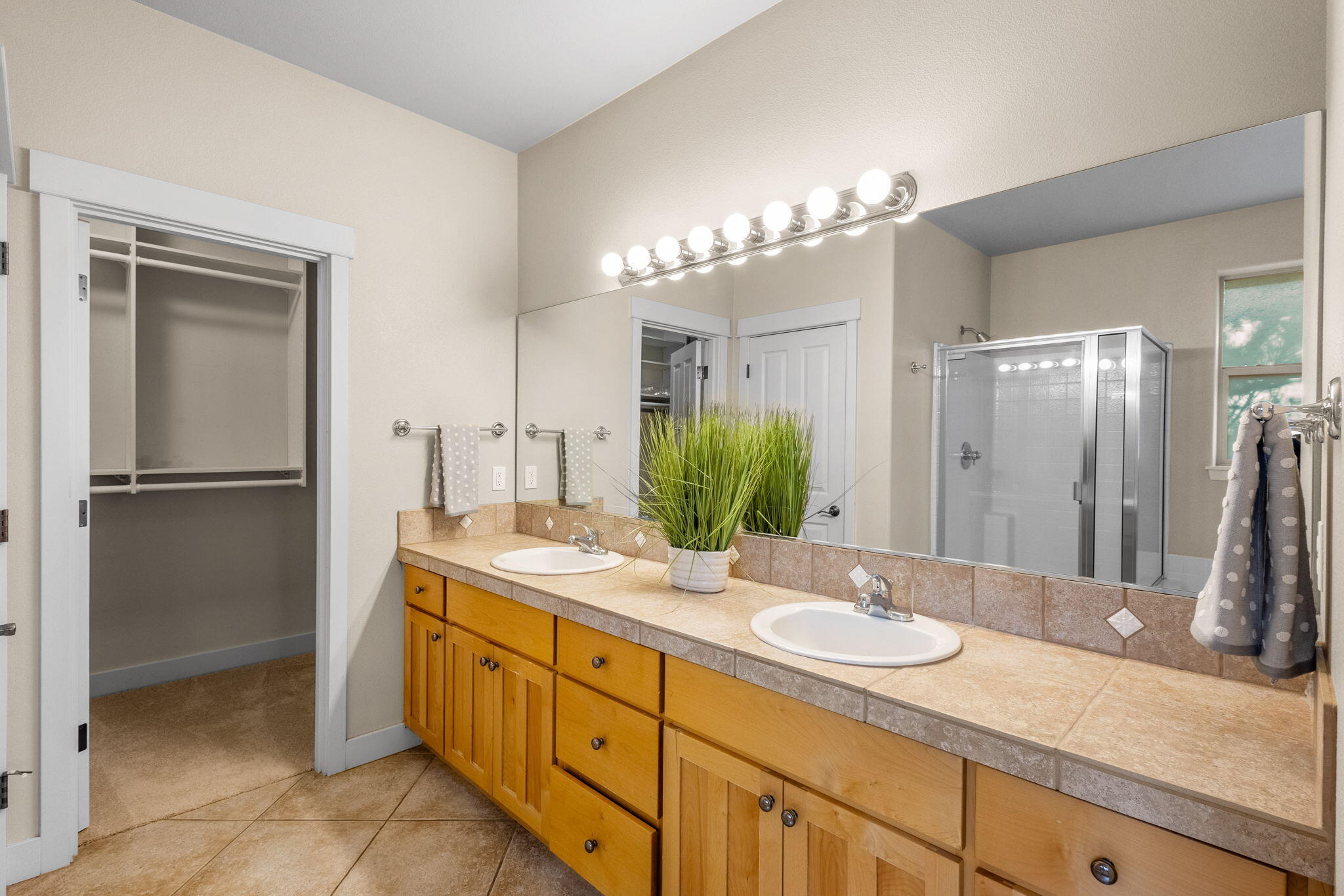 Broken Top - Residential