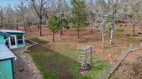 Tiny photo for 204 Shipley Terrace, Prospect, OR 97536 (MLS # 220212626)