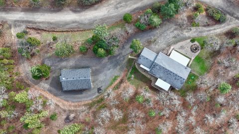 Tiny photo for 204 Shipley Terrace, Prospect, OR 97536 (MLS # 220212626)