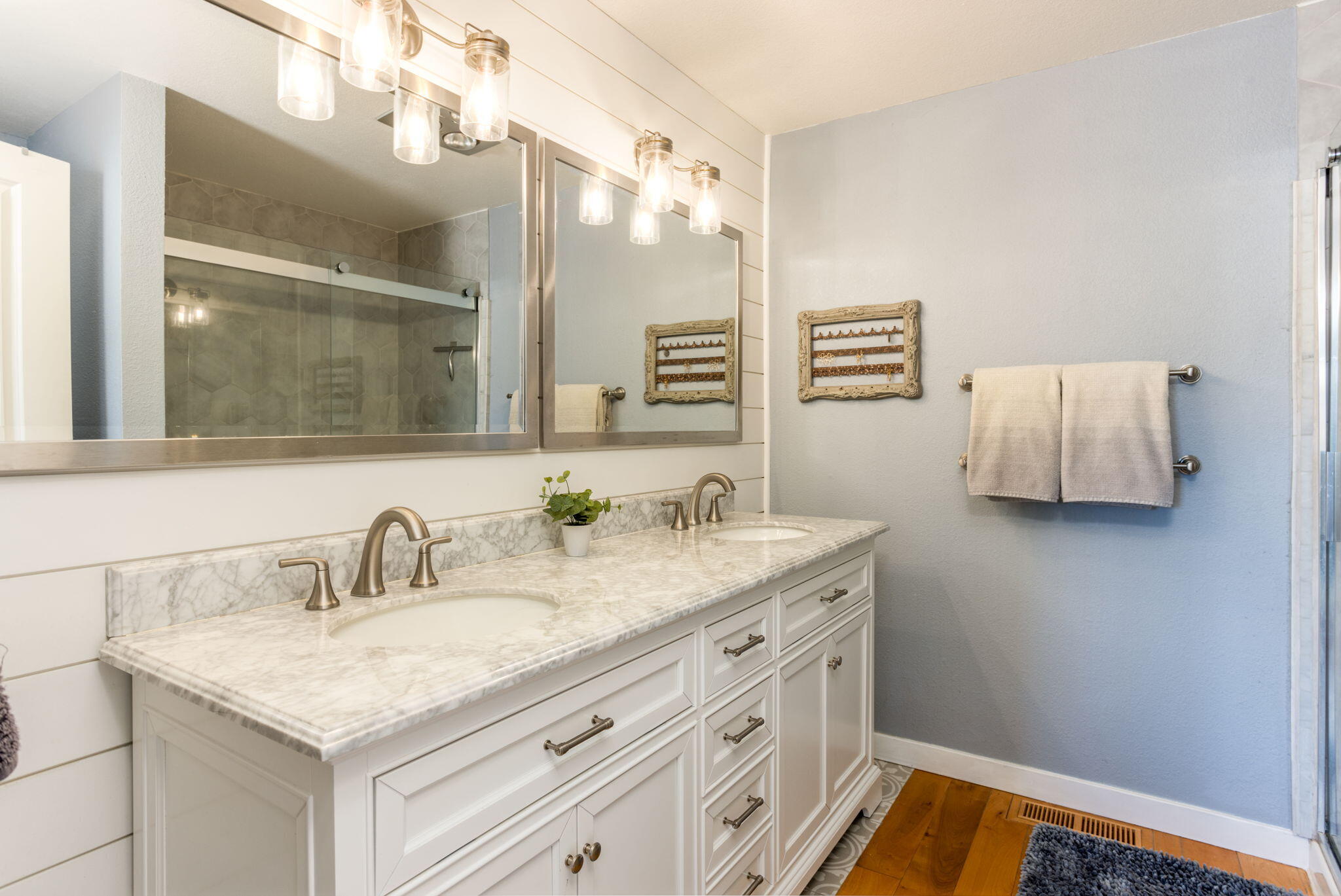 Classic Estates - Residential