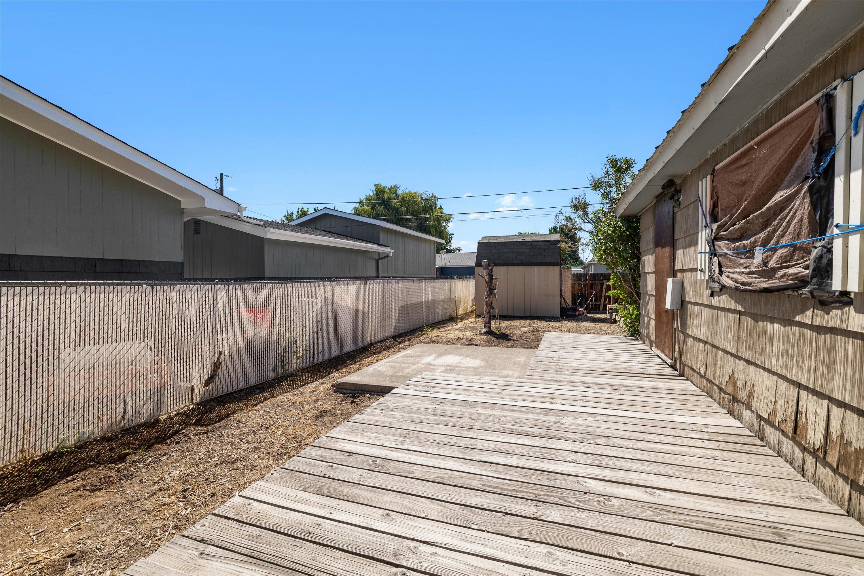 Oregon + Western - Residential