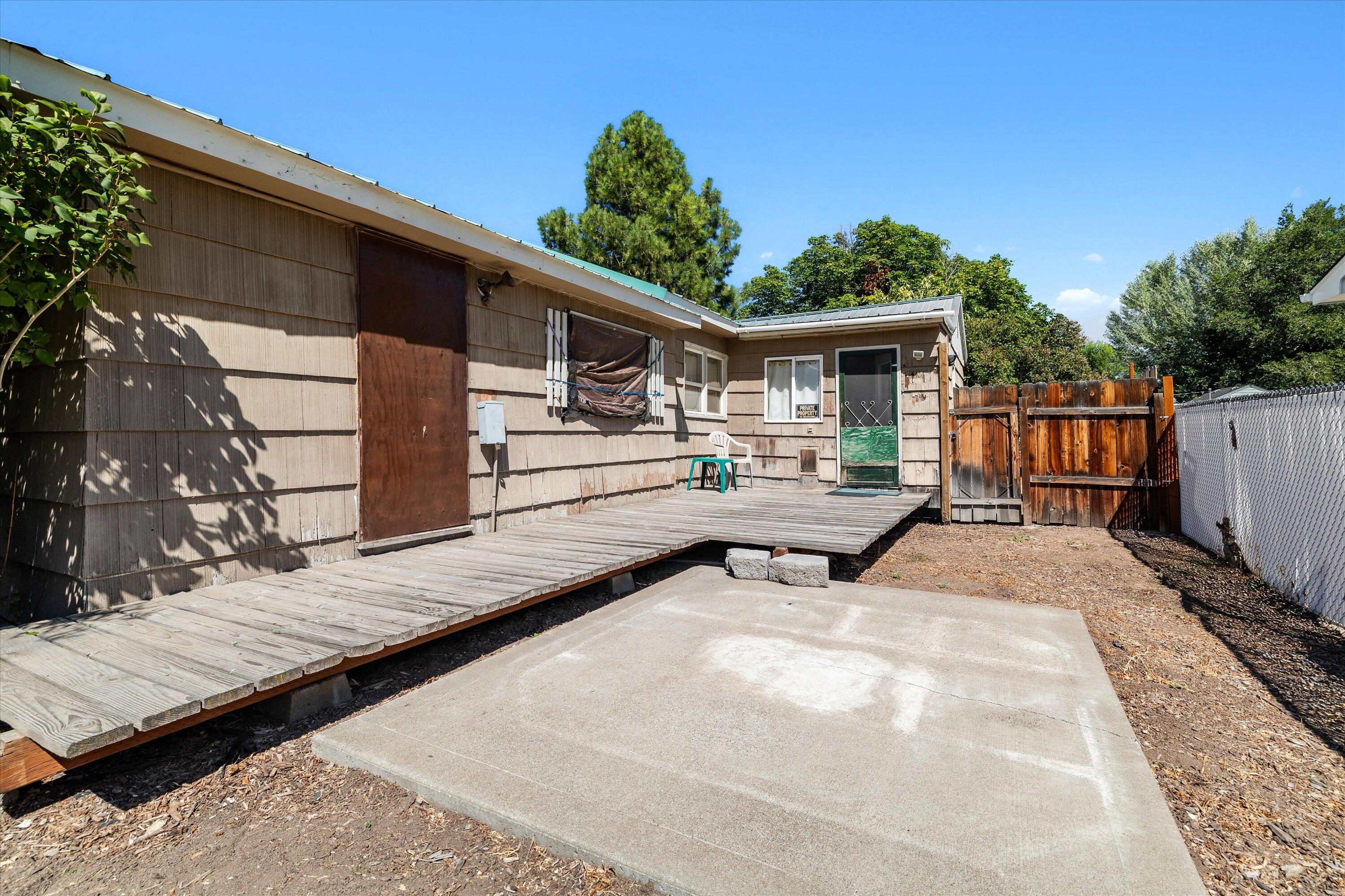 Oregon + Western - Residential