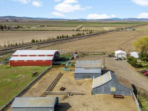 Tiny photo for 22994 Highway 50, Merrill, OR 97633 (MLS # 220216695)