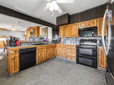 Tiny photo for 22994 Highway 50, Merrill, OR 97633 (MLS # 220216695)