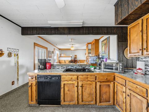 Tiny photo for 22994 Highway 50, Merrill, OR 97633 (MLS # 220216695)