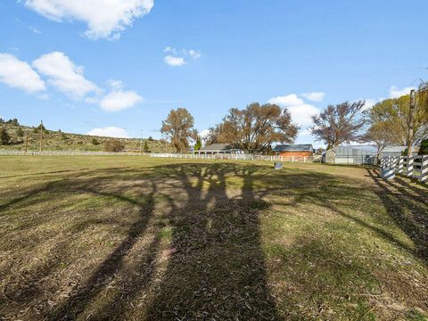 Tiny photo for 22994 Highway 50, Merrill, OR 97633 (MLS # 220216695)