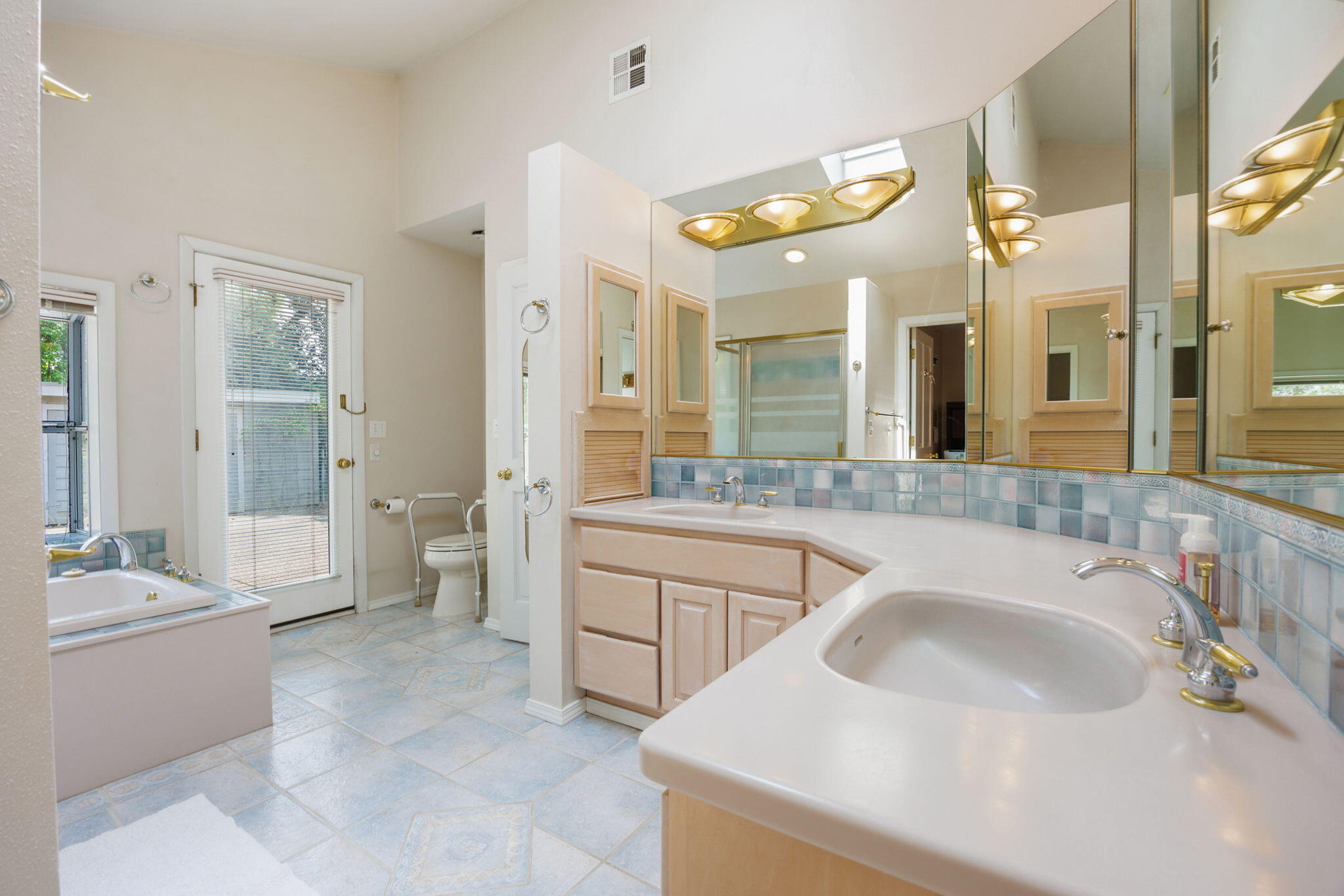 Rogue Valley Estates Subdivision - Residential