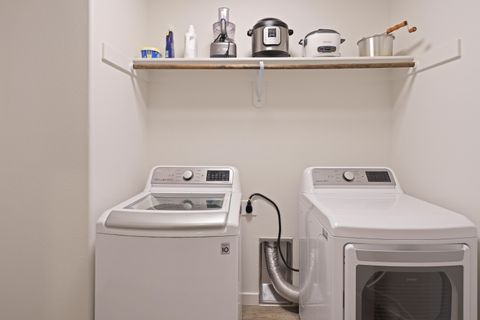 Tiny photo for 3350 NW 9th Lane, Redmond, OR 97756 (MLS # 220211563)