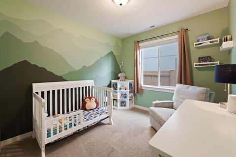 Tiny photo for 3350 NW 9th Lane, Redmond, OR 97756 (MLS # 220211563)