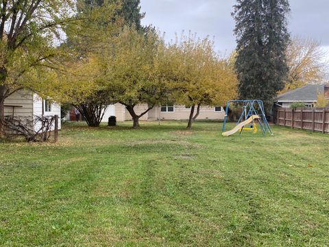 Tiny photo for 1826 Homedale Road, Klamath Falls, OR 97603 (MLS # 220211588)