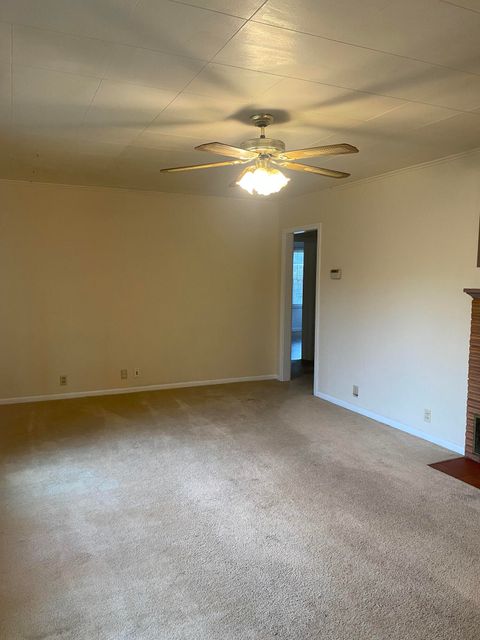 Tiny photo for 1826 Homedale Road, Klamath Falls, OR 97603 (MLS # 220211588)