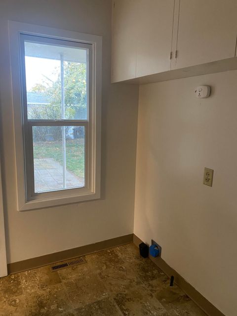 Tiny photo for 1826 Homedale Road, Klamath Falls, OR 97603 (MLS # 220211588)