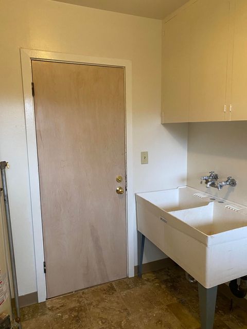 Tiny photo for 1826 Homedale Road, Klamath Falls, OR 97603 (MLS # 220211588)